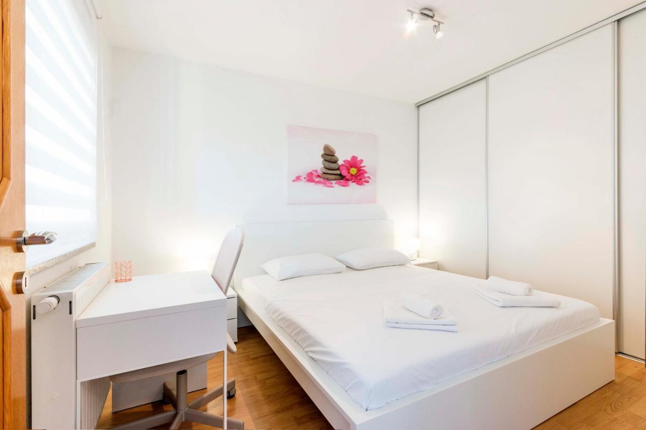 Apartment Elena Póla Kültér fotó